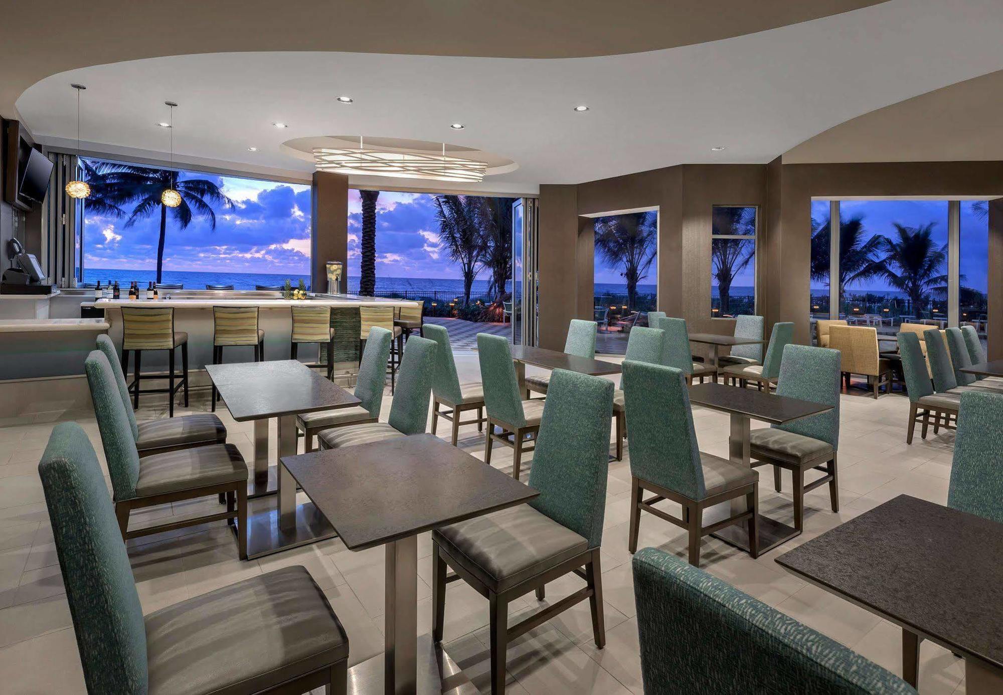 Residence Inn Fort Lauderdale Pompano Beach/Oceanfront Restoran fotoğraf